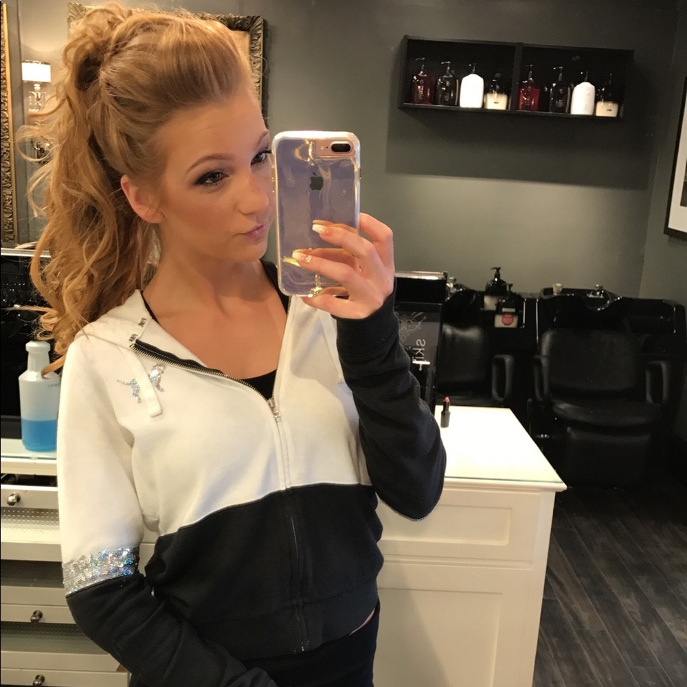 Meet your Posher, Jennifer